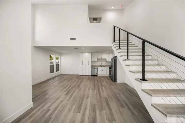 Unit B 1200 sqft
