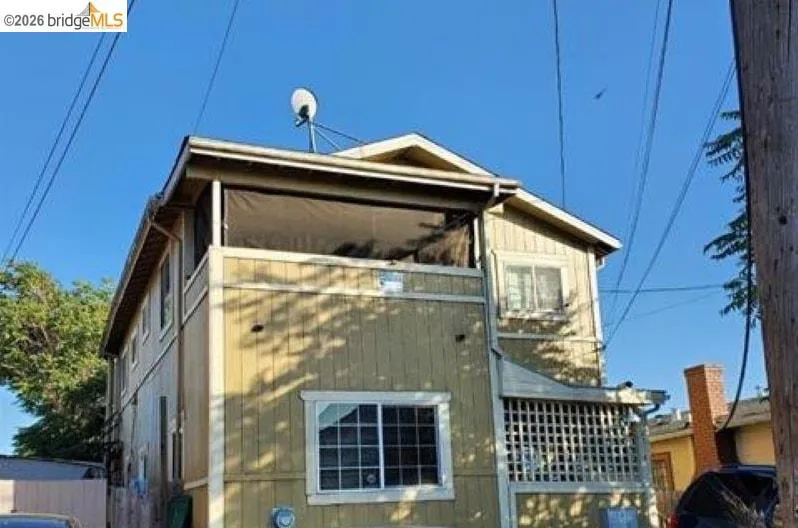 View of side of home