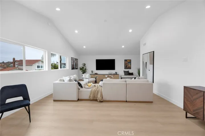 Bonus Room / Theater & Media Room