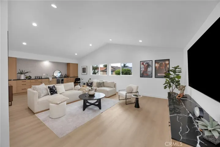 Bonus Room / Theater & Media Room