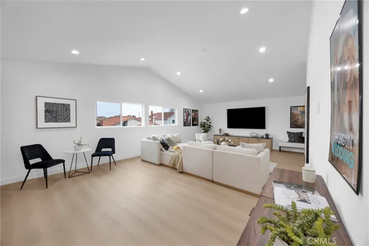 Bonus Room / Theater & Media Room