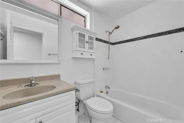 Upstairs Hallway Bathroom