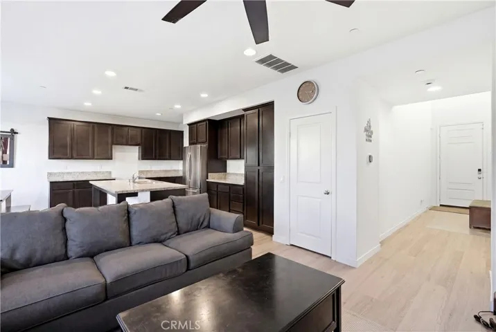 19718 Kamm Court, Canyon Country, California 91351 — photo 5