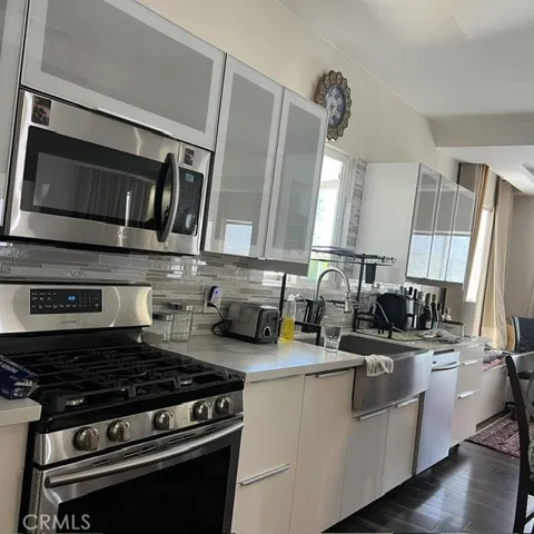 Custom Cabinetry, Soft Close Drawers, Stainless Steel Appliances
