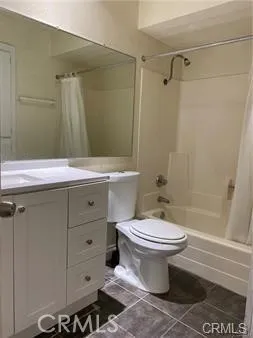 2 nd bathroom