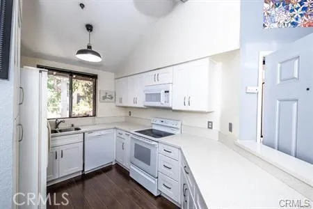 Kitchen with lots of cabinets