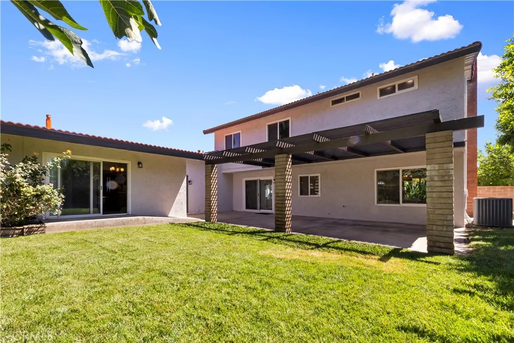 1613 Erin Avenue, Upland, California 91784 — photo 5