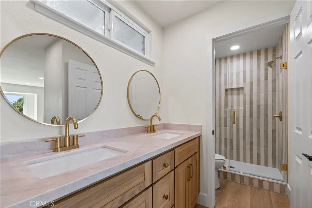Updated Full Bathroom - Primary Bedroom