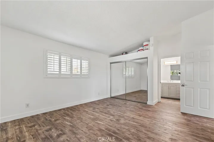 ADU - Spacious bedroom on main level