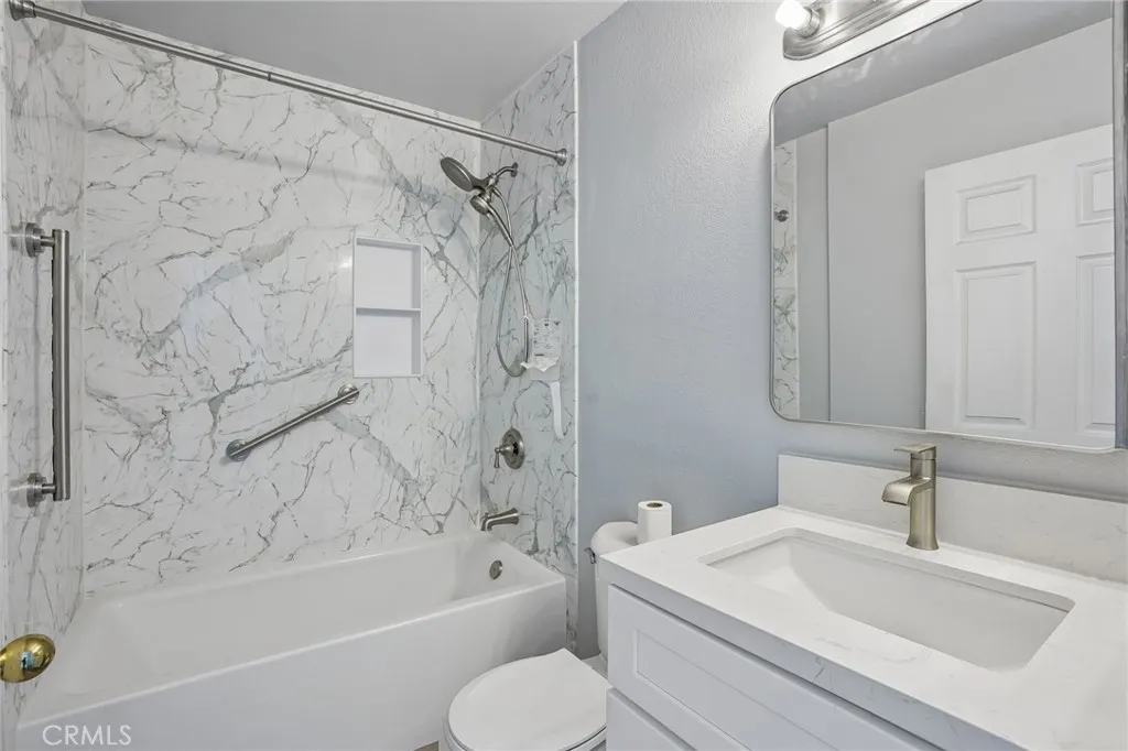 321 W Queen Street 20, Inglewood, California 90301 — photo 5
