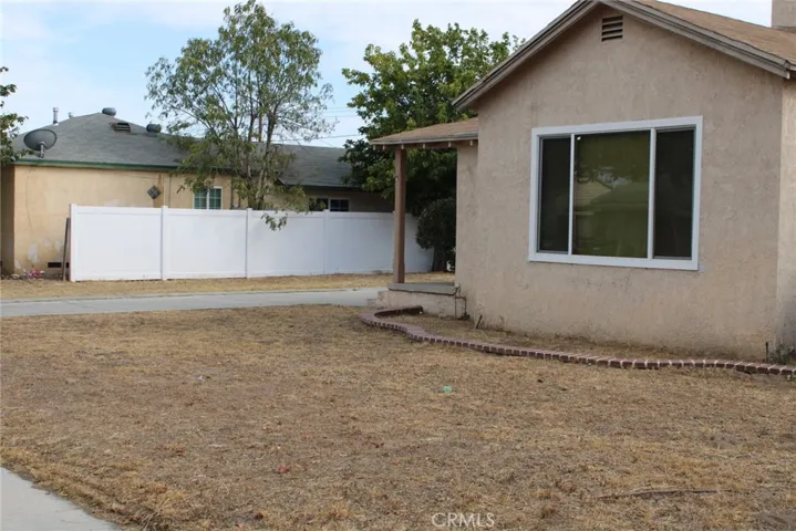 Southside view of vinalt fence