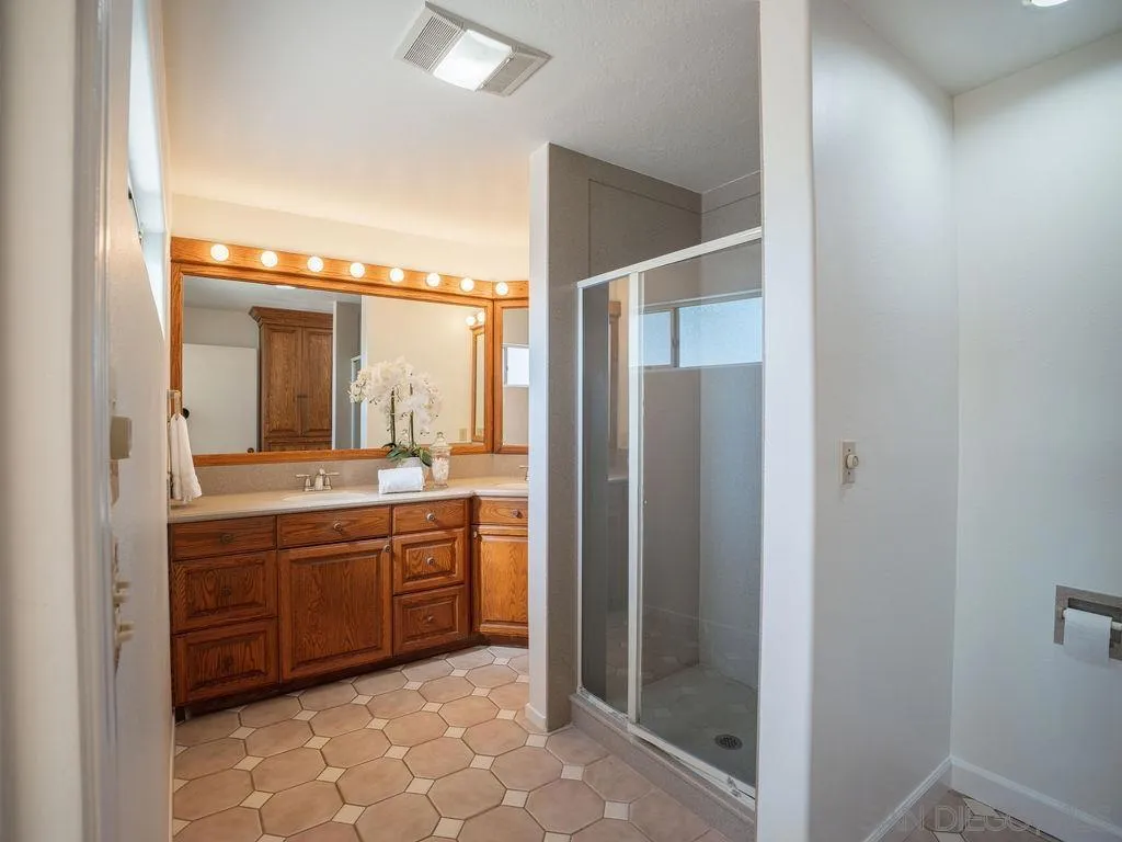 Primary Bath/Spa