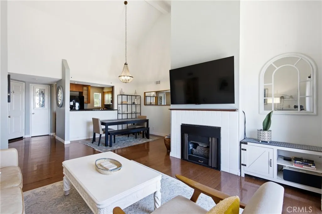 384 Redondo 401, Long Beach, California 90814 — photo 5