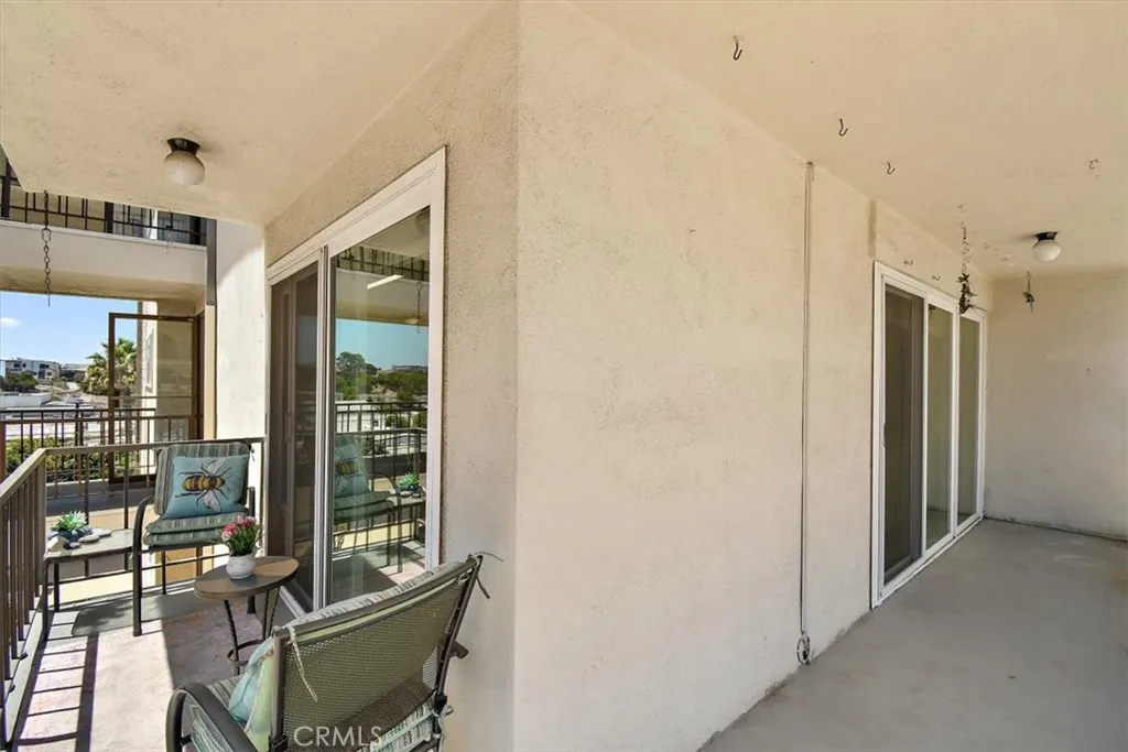 Wrap around balcony