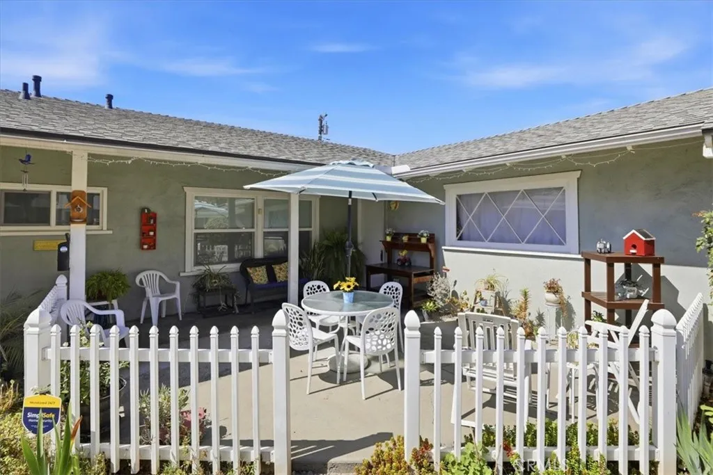 614 Azure Court, Upland, California 91786 — photo 5