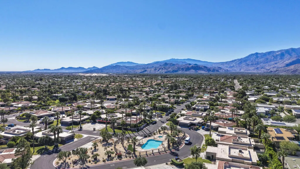 SUNRISE PALMS AMENITIES 22