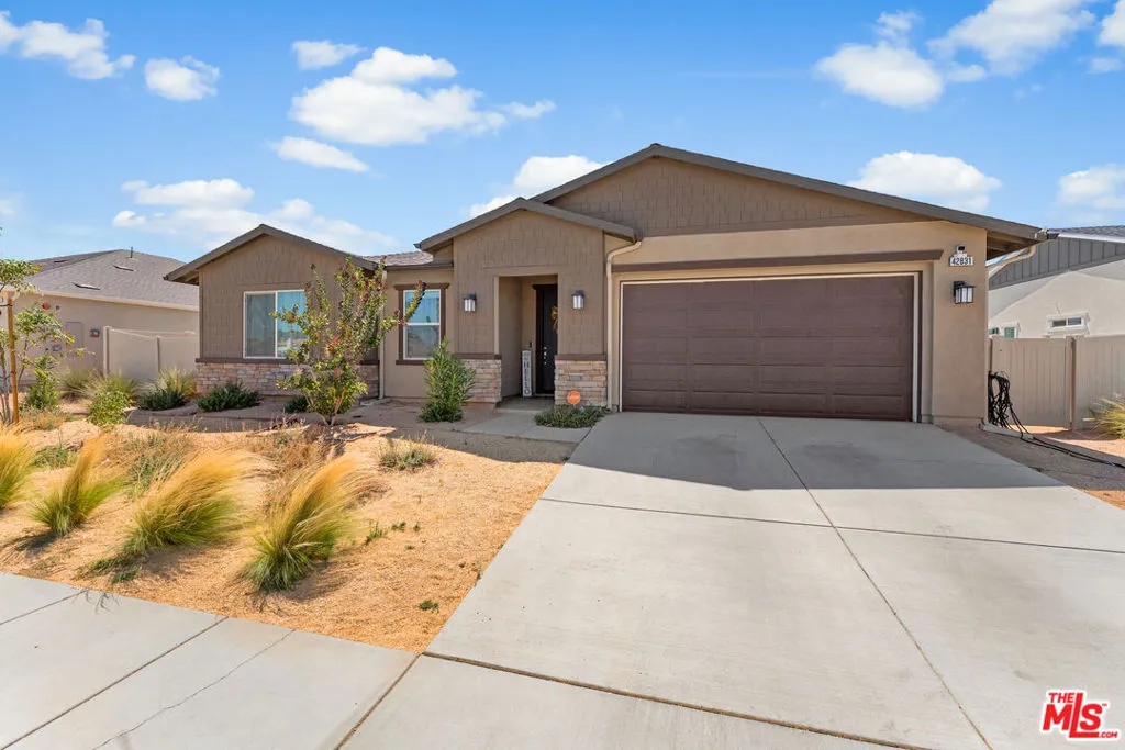 42831 Coronet Drive, Lancaster, California 93536 — photo 4