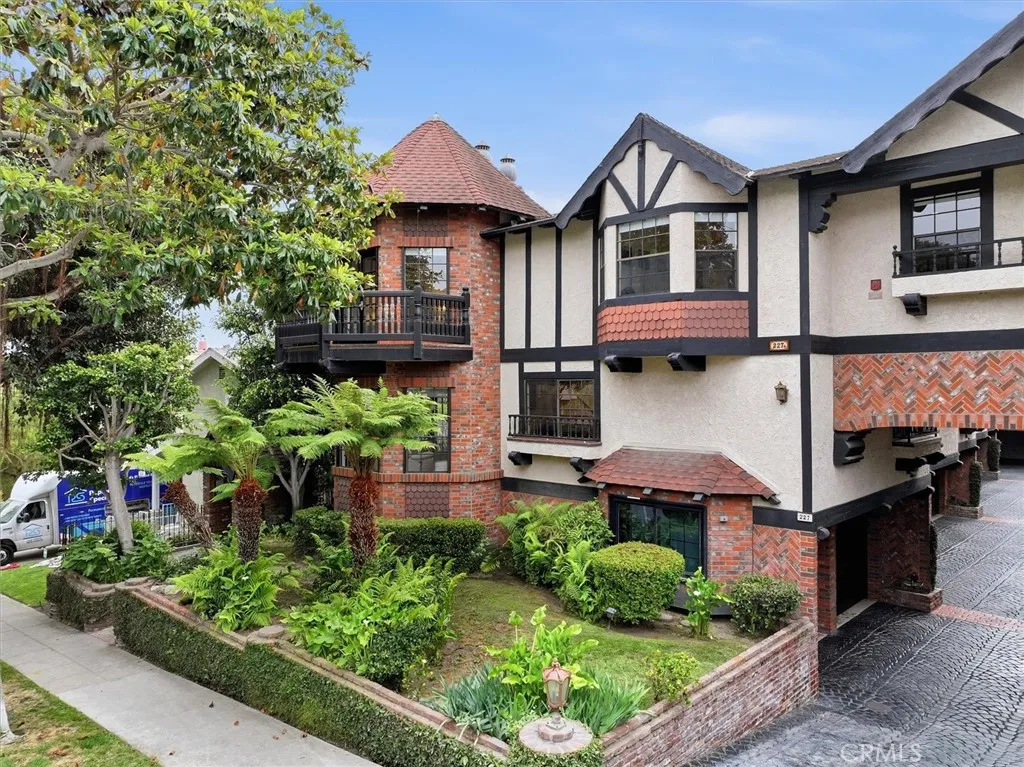 227 S Irena, Redondo Beach, California 90277 — photo 4