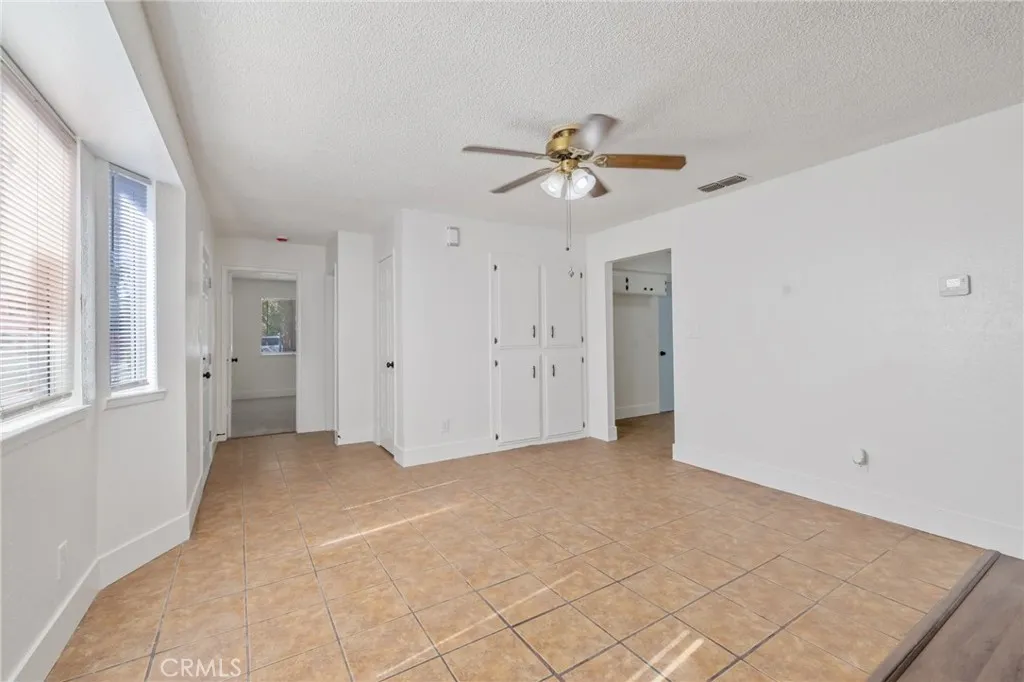5451 W Santa Ana Avenue, Fresno, California 93722 — photo 5