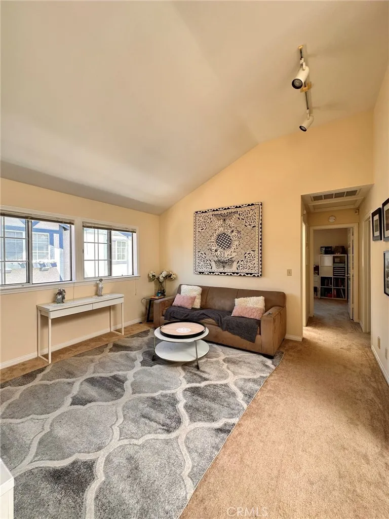 2219 Gates, Redondo Beach, California 90278 — photo 4