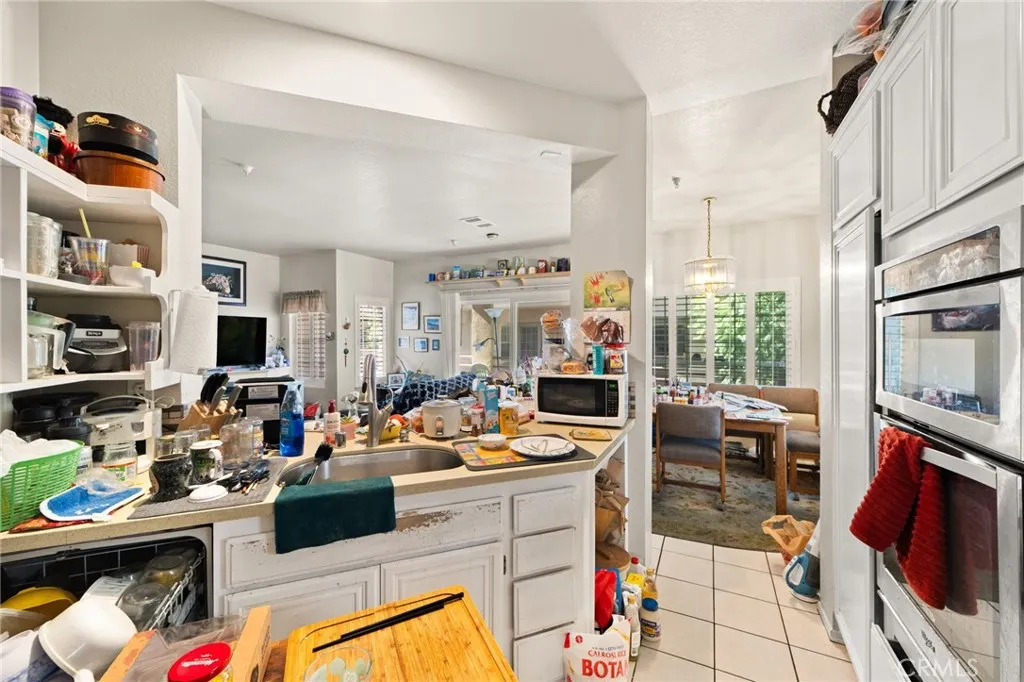 14021 Lemoli, Hawthorne, California 90250 — photo 5