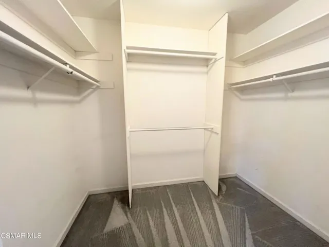 Lindawood M closet