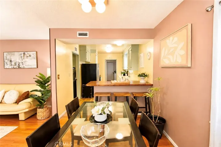 Eating Area
