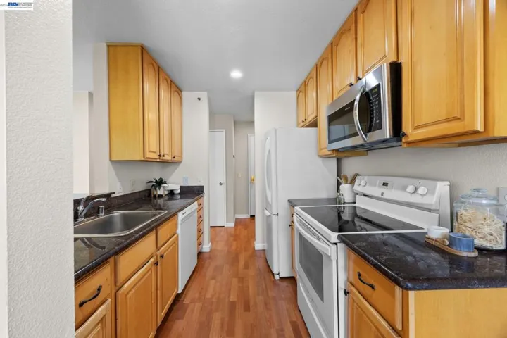 29588 Vanderbilt St 316, Hayward, California 94544 — photo 4