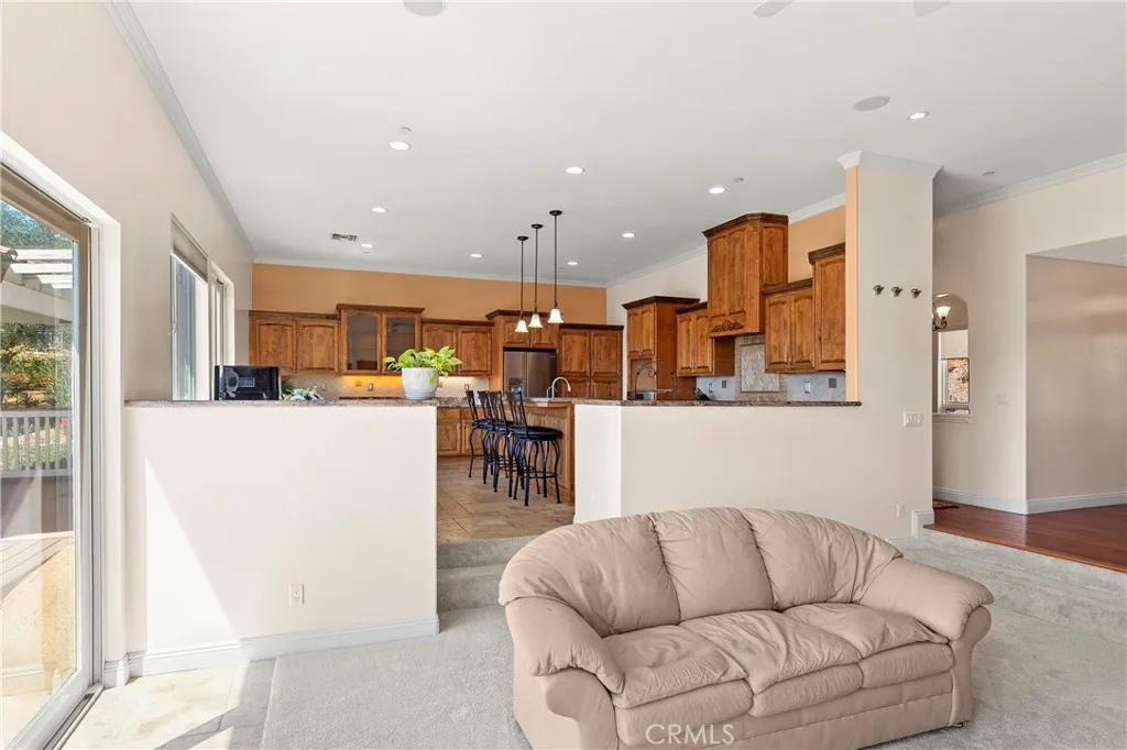 228 Vista Grande, Escondido, California 92025 — photo 5