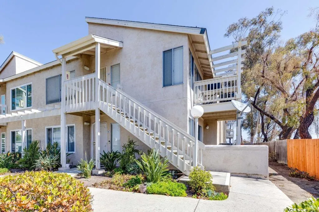201 Diamond Way