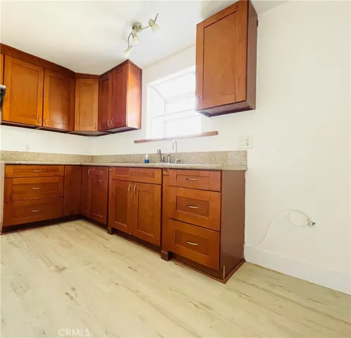 Landlord will provide refrigerator