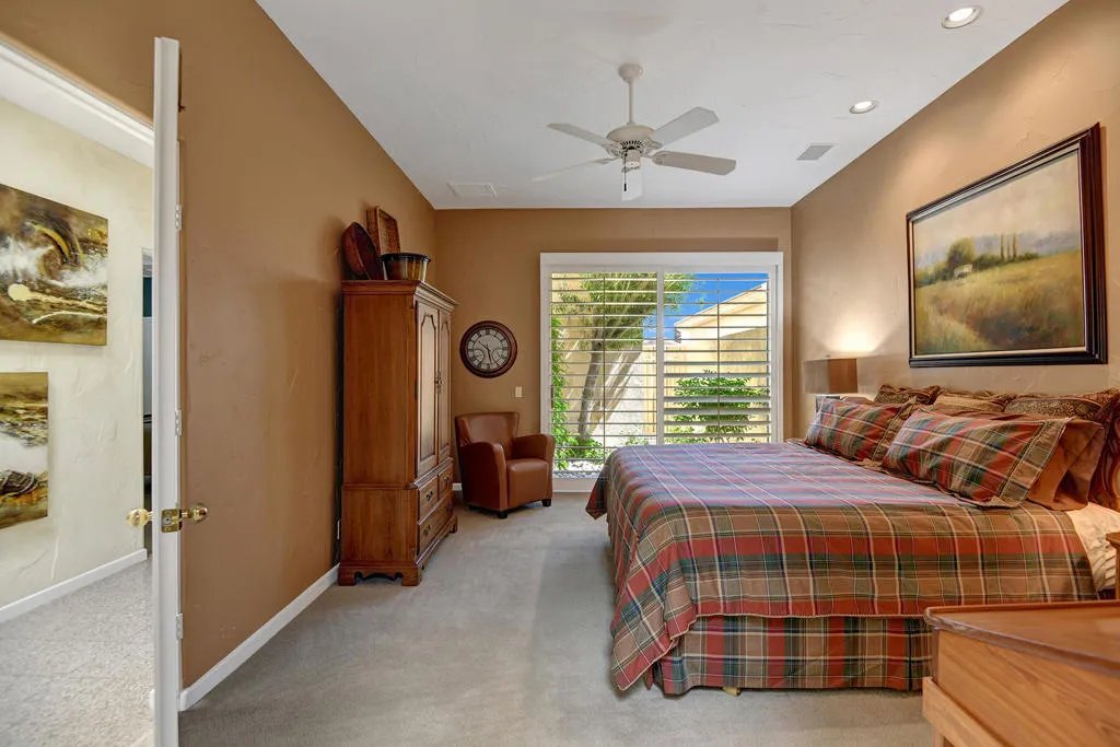 023PRIMARY BEDROOM ACROSS MLS