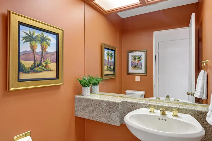 030POWDER ROOM MLS