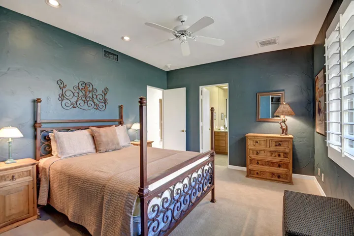 027GUEST BEDROOM REVERSE MLS
