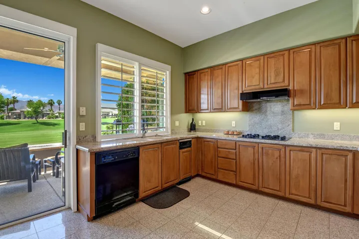 014KITCHEN OUT TO VIEW MLS