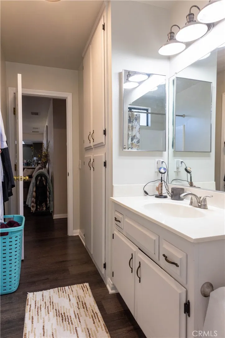 Bathroom next to Bedroom 1 & 2