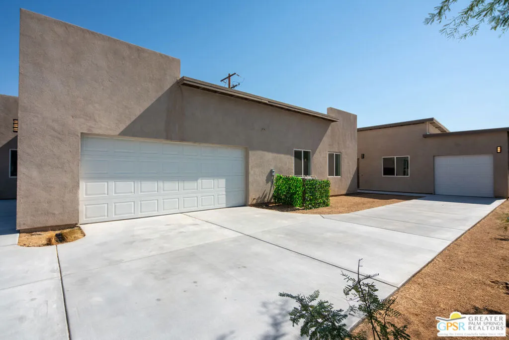 13704 Sarita Dr