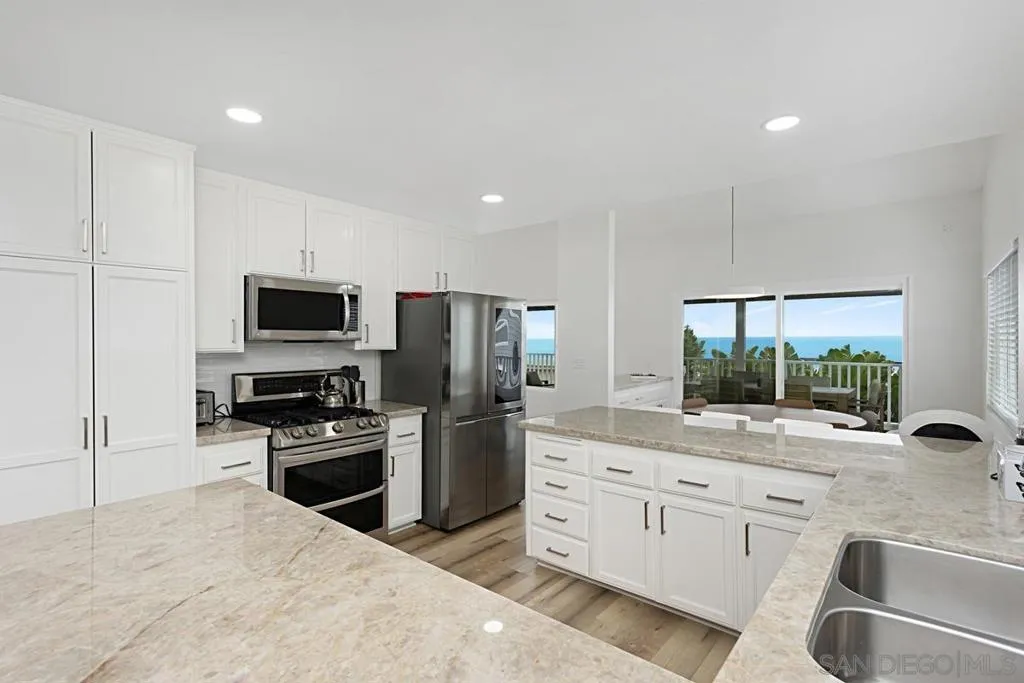 522 4th Street A, Encinitas, California 92024 — photo 5