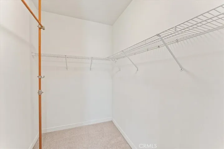Walk in closet w/o staging