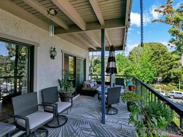 2376 Caringa Way G, Carlsbad, California 92009 — photo 4