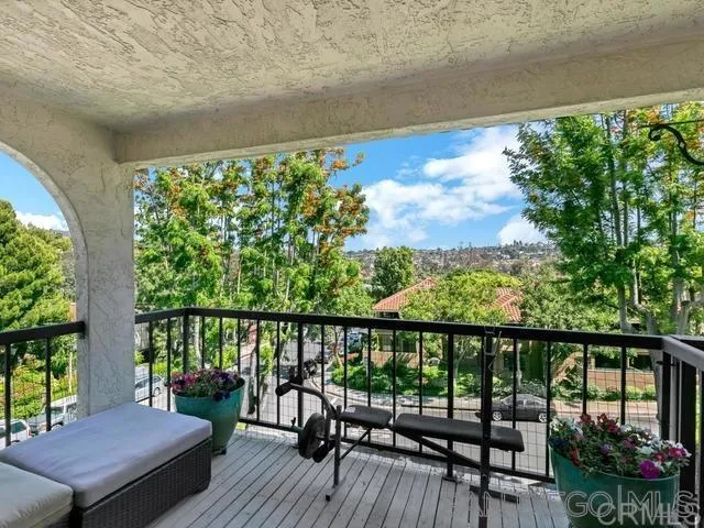 2376 Caringa Way G, Carlsbad, California 92009 — photo 5