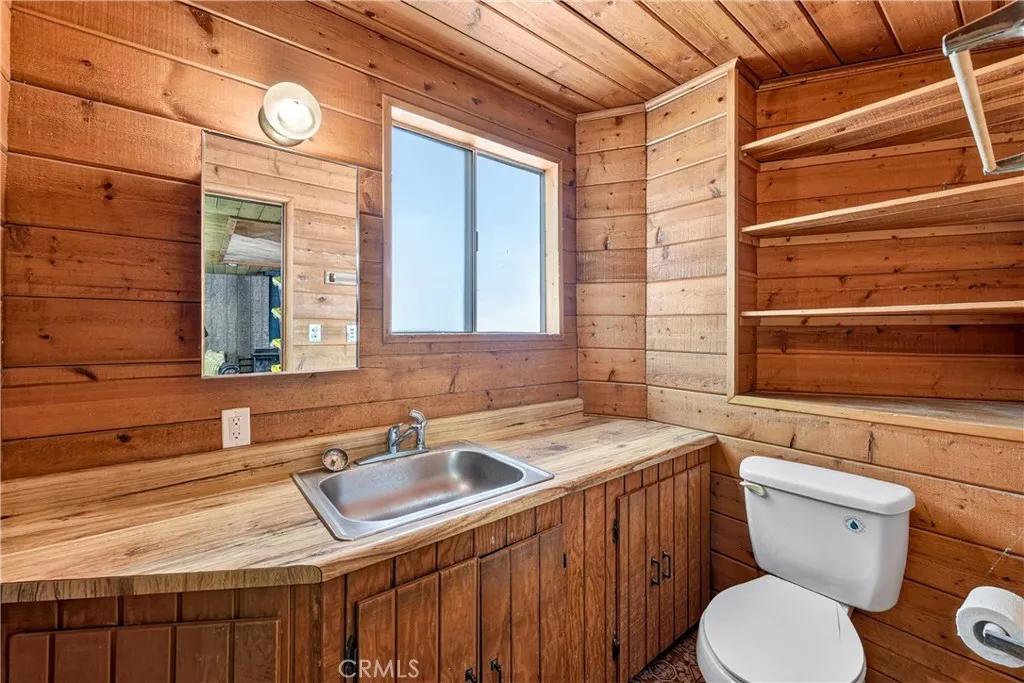 Bonus Room Bathroom