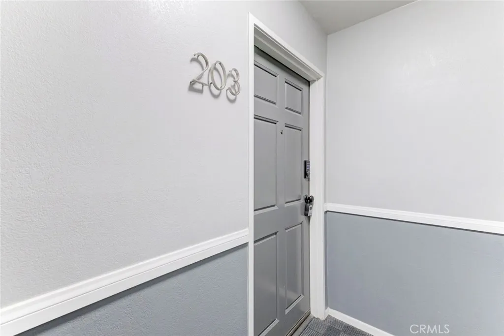 460 Oak, Glendale, California 91204 — photo 4