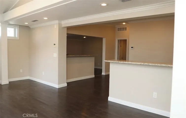 LOBBY - OFFICE - AREA