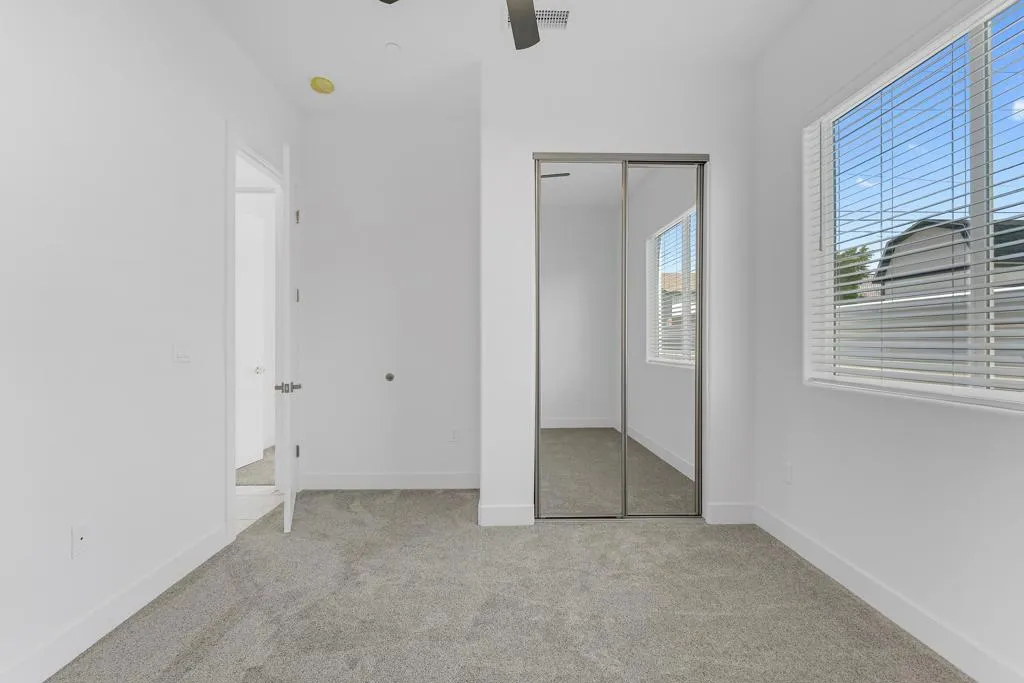 15480rambla-32