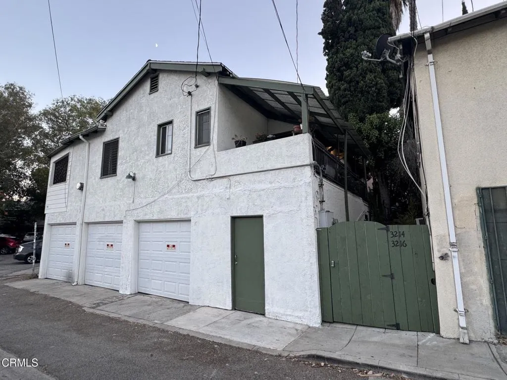 Garage/Street Entrance
