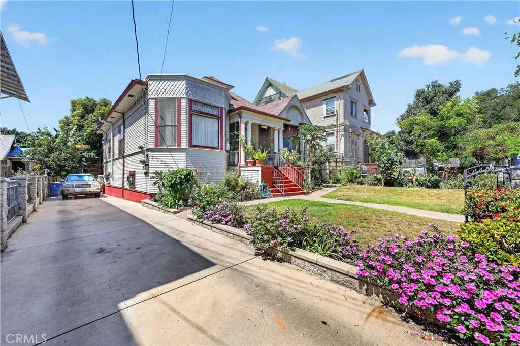 1664 W 12th, Los Angeles, California 90015 — photo 4
