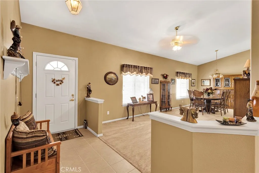 14570 Gayhead, Apple Valley, California 92307 — photo 4