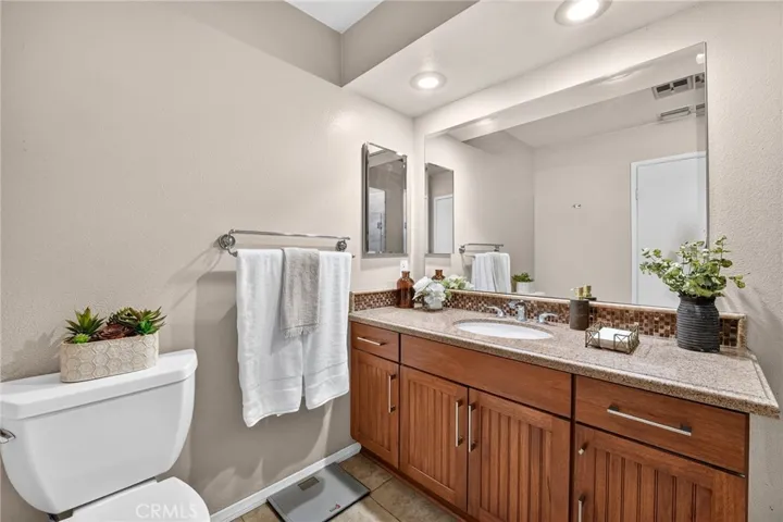 










Second Bathroom