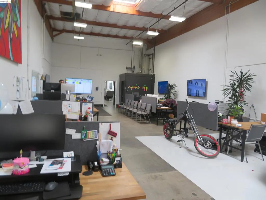 1552 Beach Street Unit R, Oakland, California 94608 — photo 4